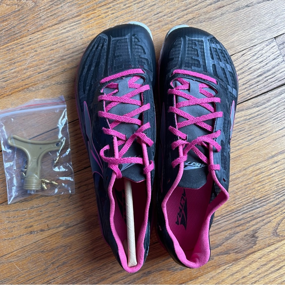 NEW Altra Golden Spikes Trail Running Shoes Lightweight Black Pink A3621-4 NWT - Picture 3 of 10